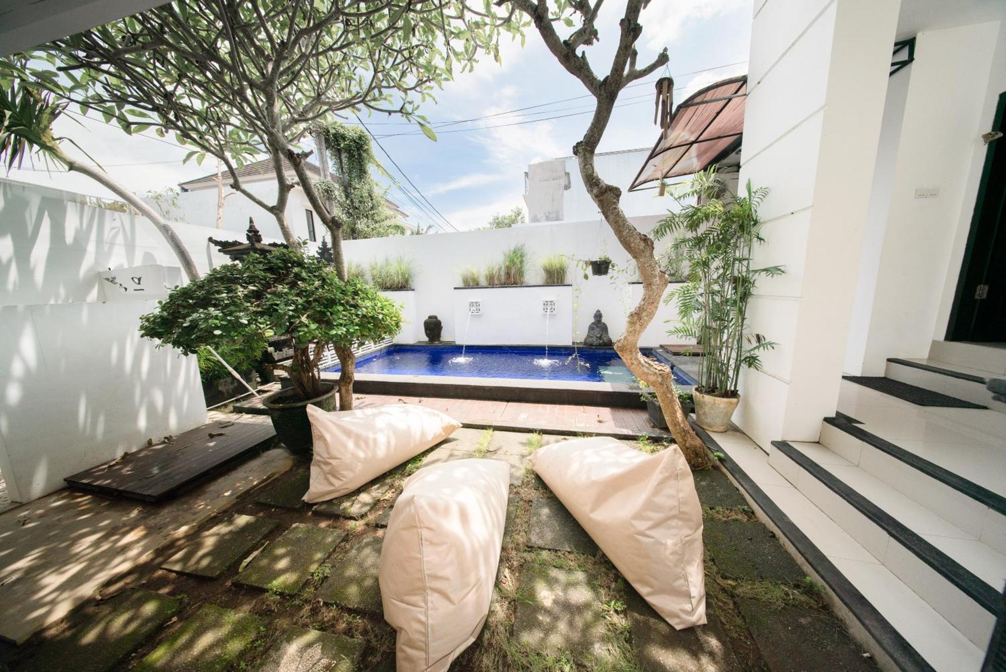 Gilang Balangan Villa Jimbaran Buitenkant foto